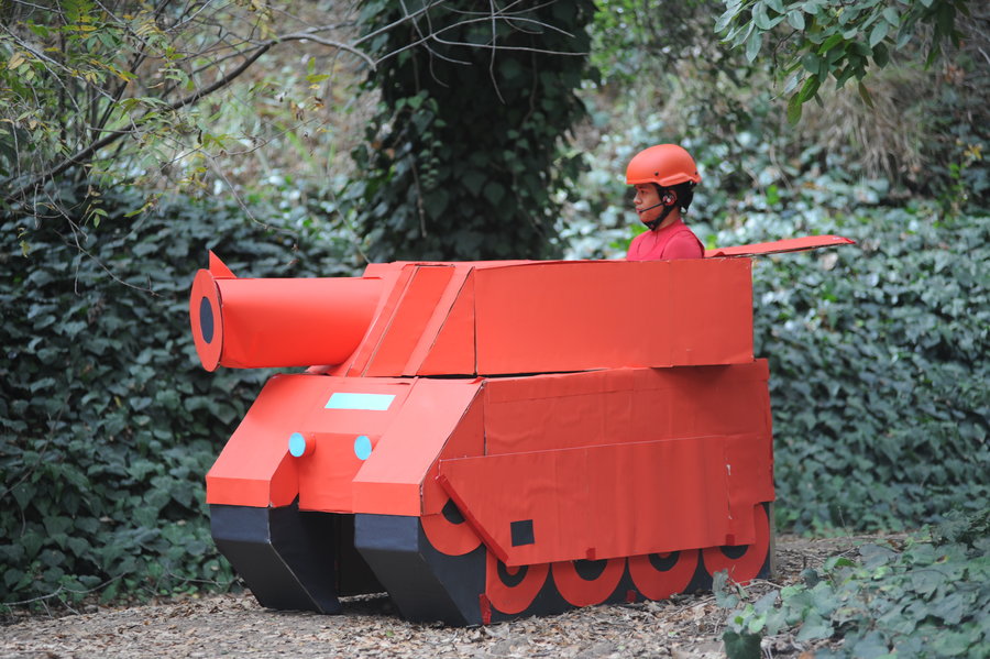 D-slim as Advance Wars Md Tank cosplay   photocredit to Ben Hipple